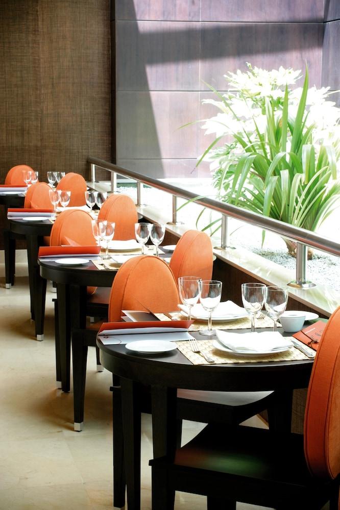 Nh Alcorcon Hotel Bagian luar foto