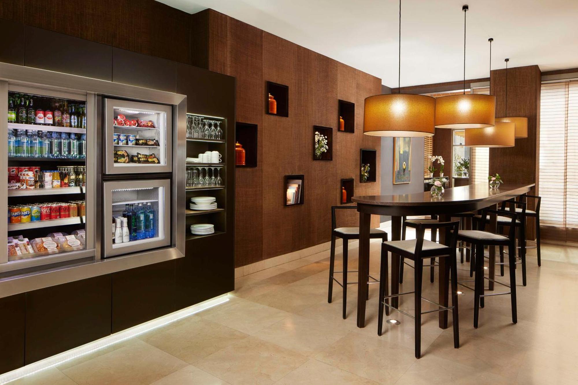 Nh Alcorcon Hotel Bagian luar foto