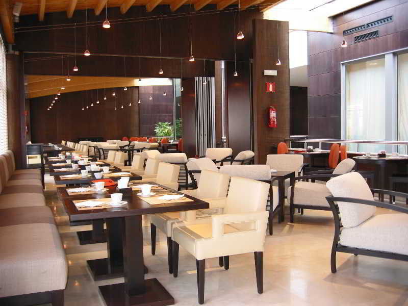 Nh Alcorcon Hotel Bagian luar foto