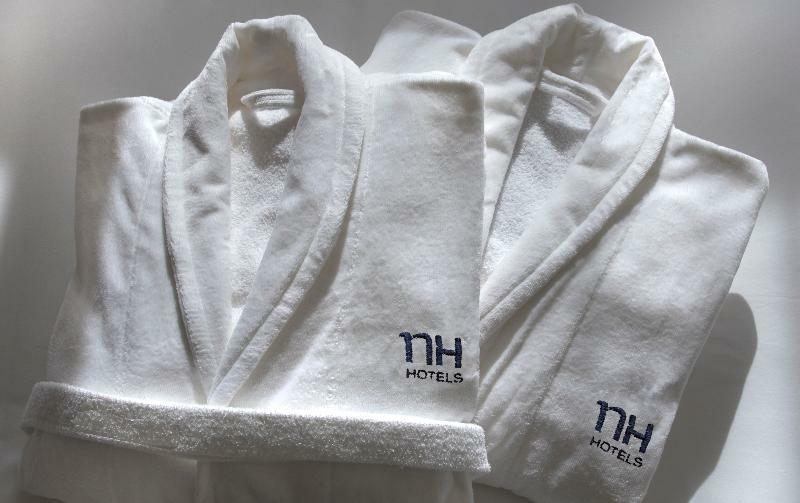 Nh Alcorcon Hotel Bagian luar foto